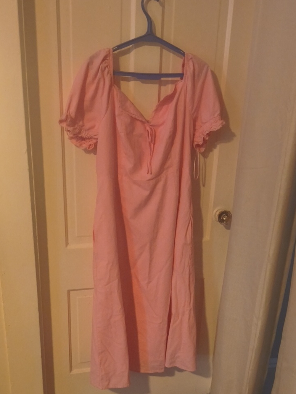 Light Pink Women’s Maxi Dress with Tie-Front and Puff Sleeves